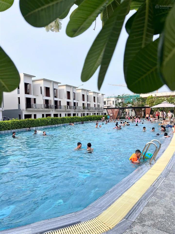 Cho thuê nhà liền kề khome new city 1 trệt 2 lầu, full nội thất mới 100%, giá 8tr5