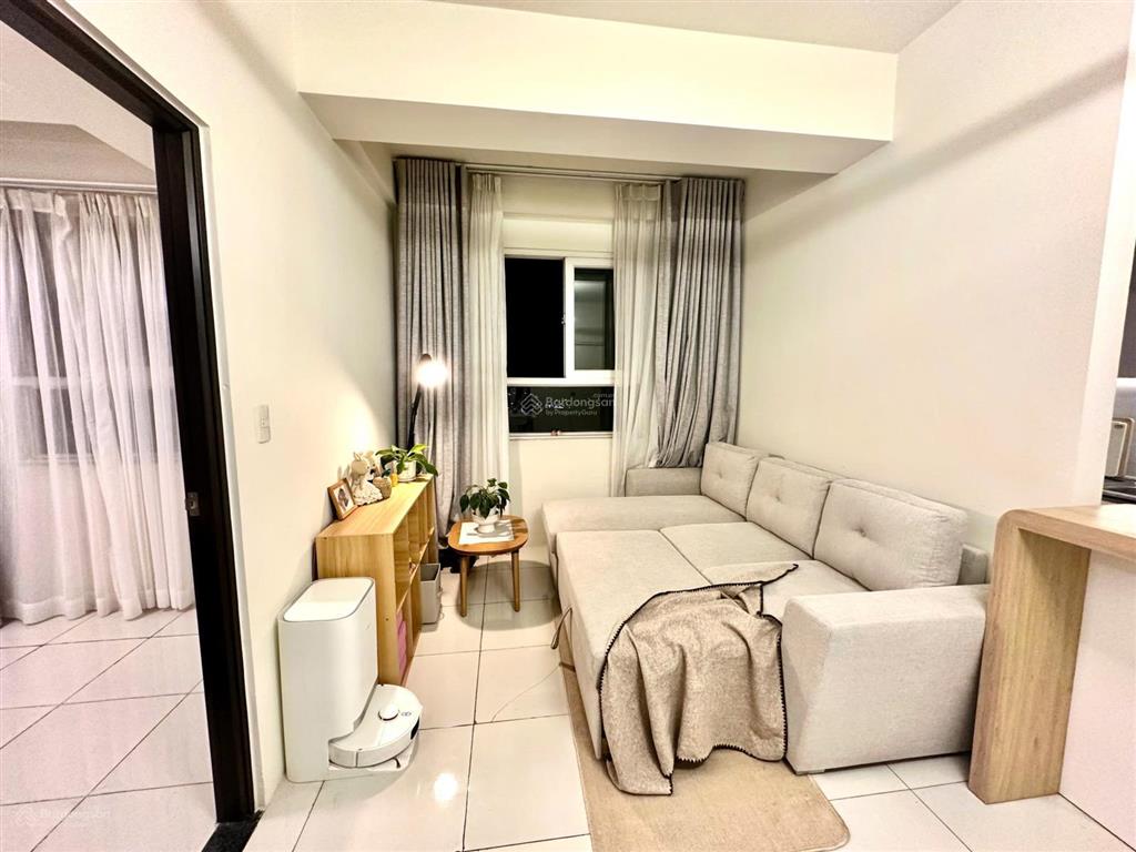 Cho thuê căn hộ ngay bên city tower view landmark 81 cực đẹp, giá chỉ 9tr/tháng