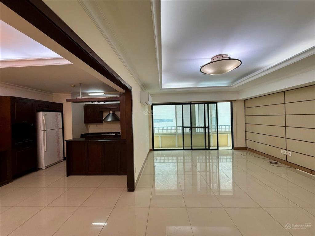 Bán 3pn cantavil an phú 150m2, giá 9.2 tỷ, 3 ban công thoáng mát.