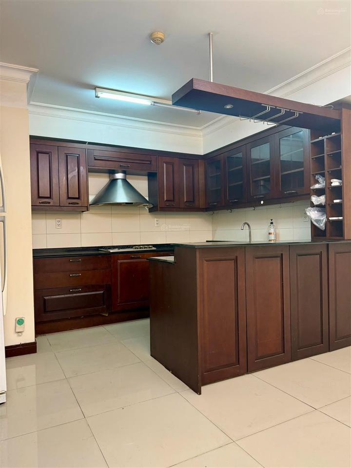 Bán 3pn cantavil an phú 150m2, giá 9.2 tỷ, 3 ban công thoáng mát.