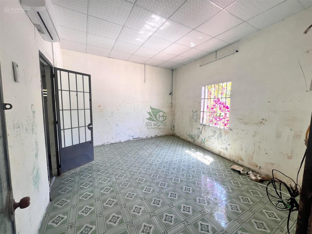 Cho thuê kho cầu dứa phú nông 235m2 giá 12 triệu/tháng