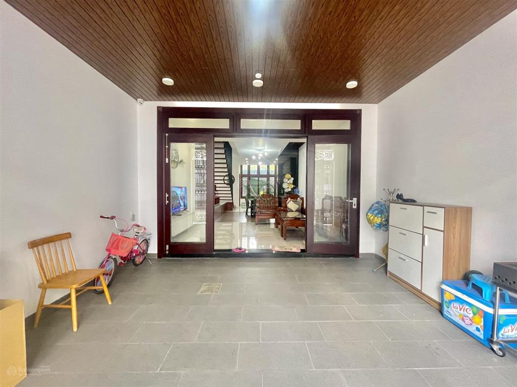 Cho thuê nhà 3 phòng ngủ full nội thất có bồn tắm kđt hà quang 2 nha trang giá 22 triệu