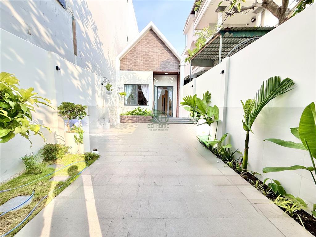 Cho thuê nhà mới đẹp có sân vườn 2 phòng ngủ full nội thất khu phước long giá 20 triệu/tháng