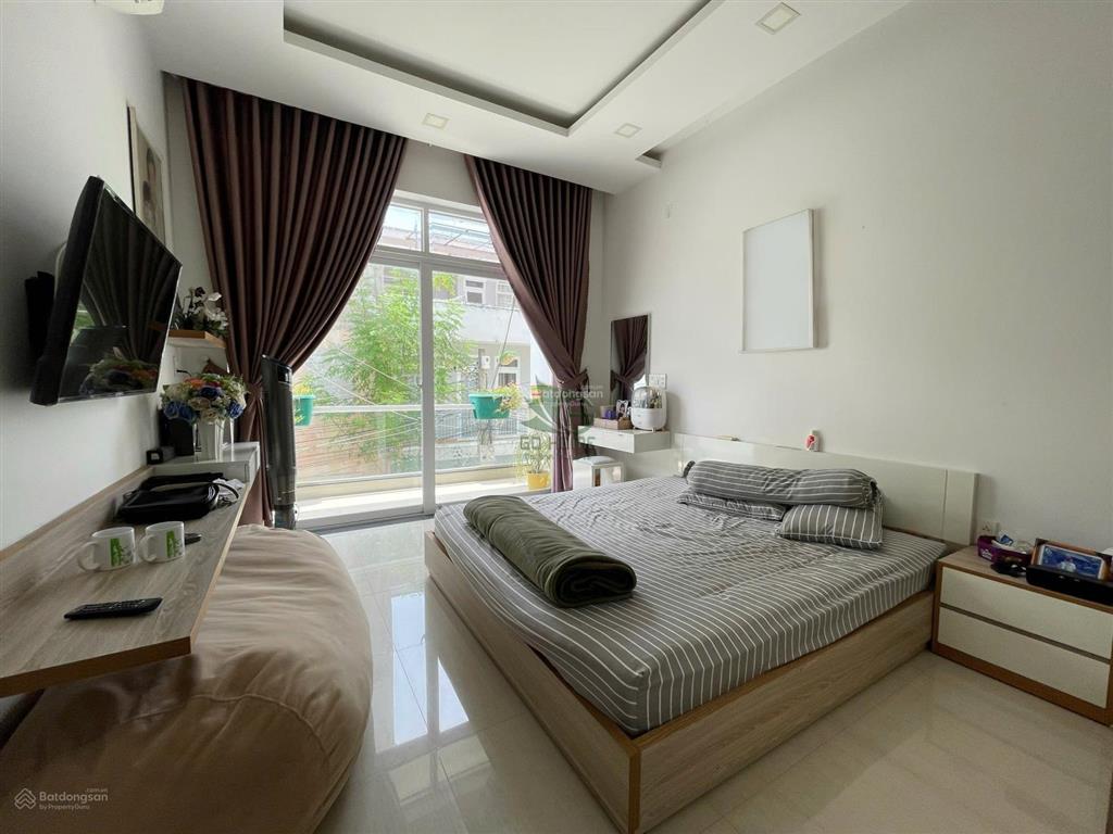 Cho thuê nhà nguyên căn 3 phòng ngủ full nội thất khu trung tâm thành phố giá 15 triệu/tháng