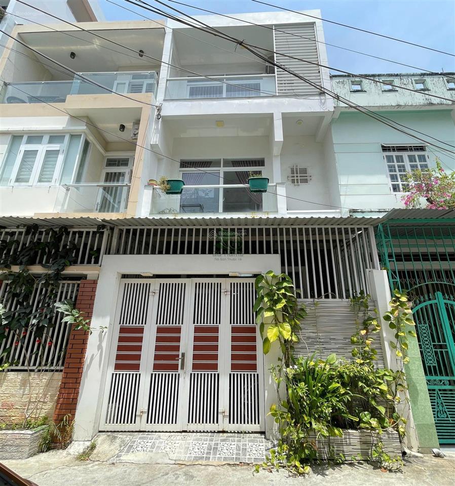 Cho thuê nhà nguyên căn 3 phòng ngủ full nội thất khu trung tâm thành phố giá 15 triệu/tháng