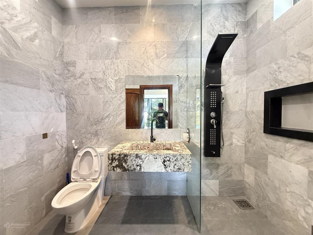 Cho thuê villa sân vườn view núi 2 phòng ngủ full nội thất mới khu phía tây nha trang giá 22 triệu