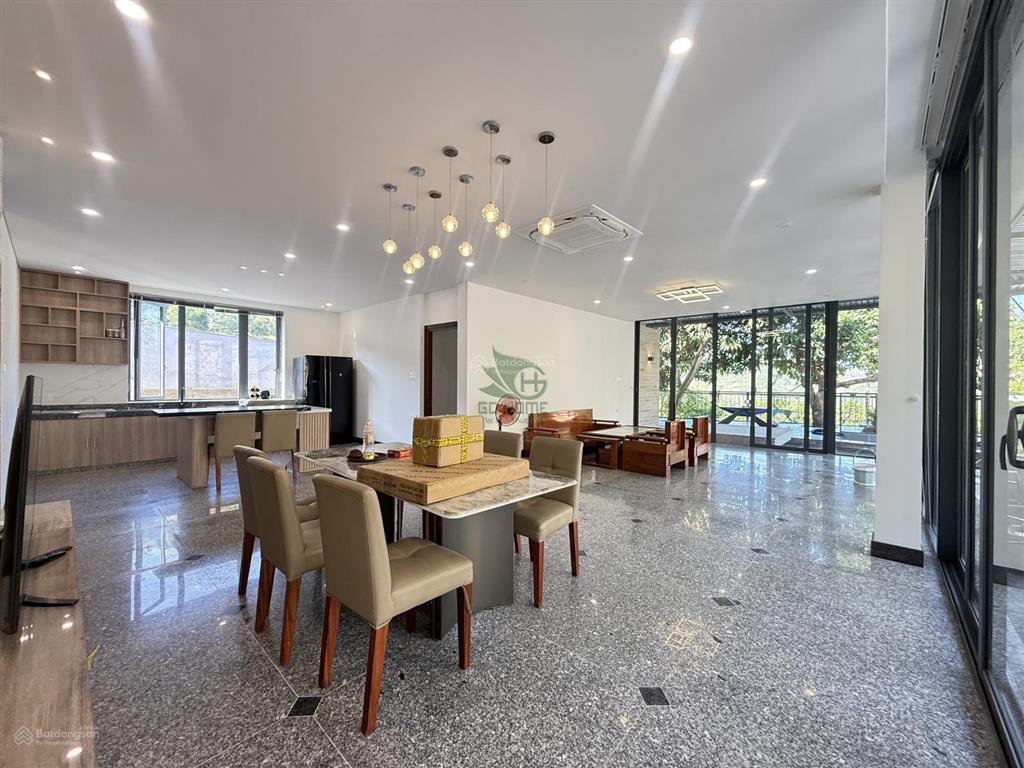Cho thuê villa sân vườn view núi 2 phòng ngủ full nội thất mới khu phía tây nha trang giá 22 triệu