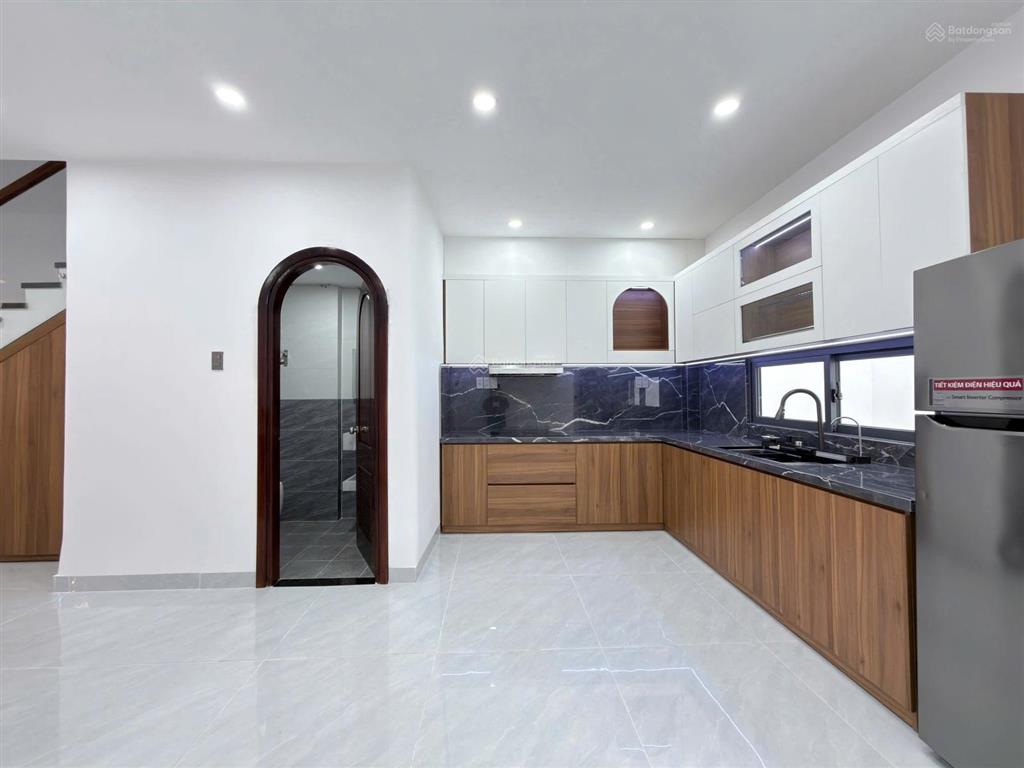 Cho thuê nhà mới xây 3 phòng ngủ full nội thất khu trung tâm thành phố nha trang giá 35 triệu/tháng