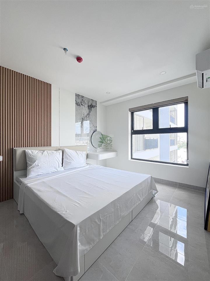 Cho thuê căn hộ chung cư mới 3 phòng ngủ view sông có ban công khu phước long 16 triệu/tháng