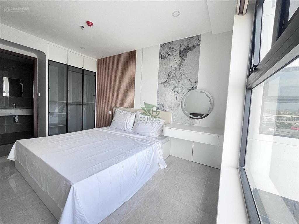 Cho thuê căn hộ chung cư mới 3 phòng ngủ view sông có ban công khu phước long 16 triệu/tháng