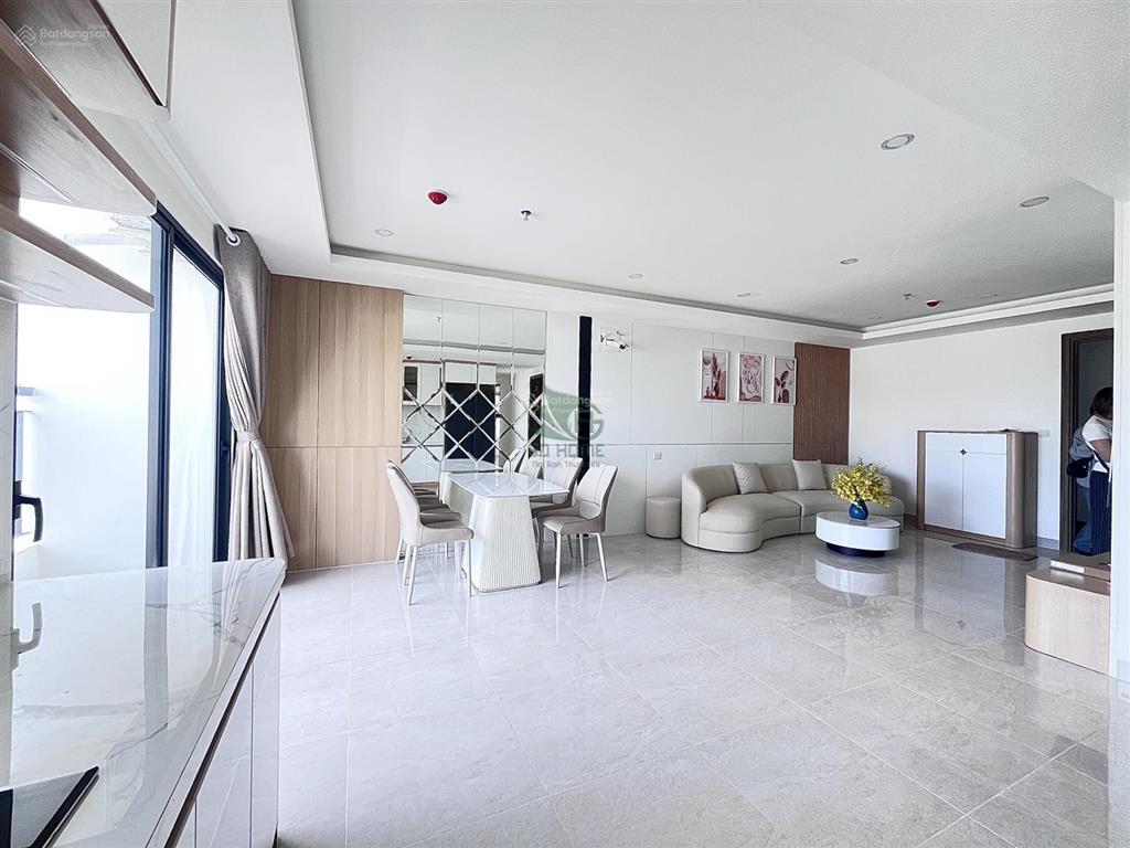 Cho thuê căn hộ chung cư mới 3 phòng ngủ view sông có ban công khu phước long 16 triệu/tháng