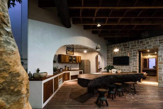 Cho thuê căn villa sân vườn 528m2 4 phòng ngủ khu phước long giá 40 triệu/tháng
