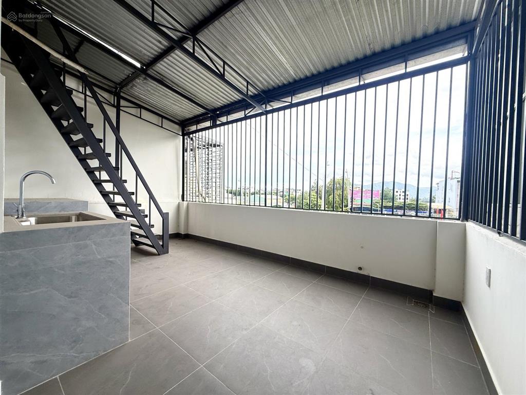 Cho thuê nhà mới 3 tầng 3 phòng ngủ full nội thất khu vcn phước hải 35 triệu/tháng