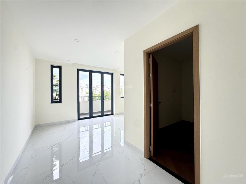 Cho thuê nhà mới 3 tầng 3 phòng ngủ full nội thất khu vcn phước hải 35 triệu/tháng