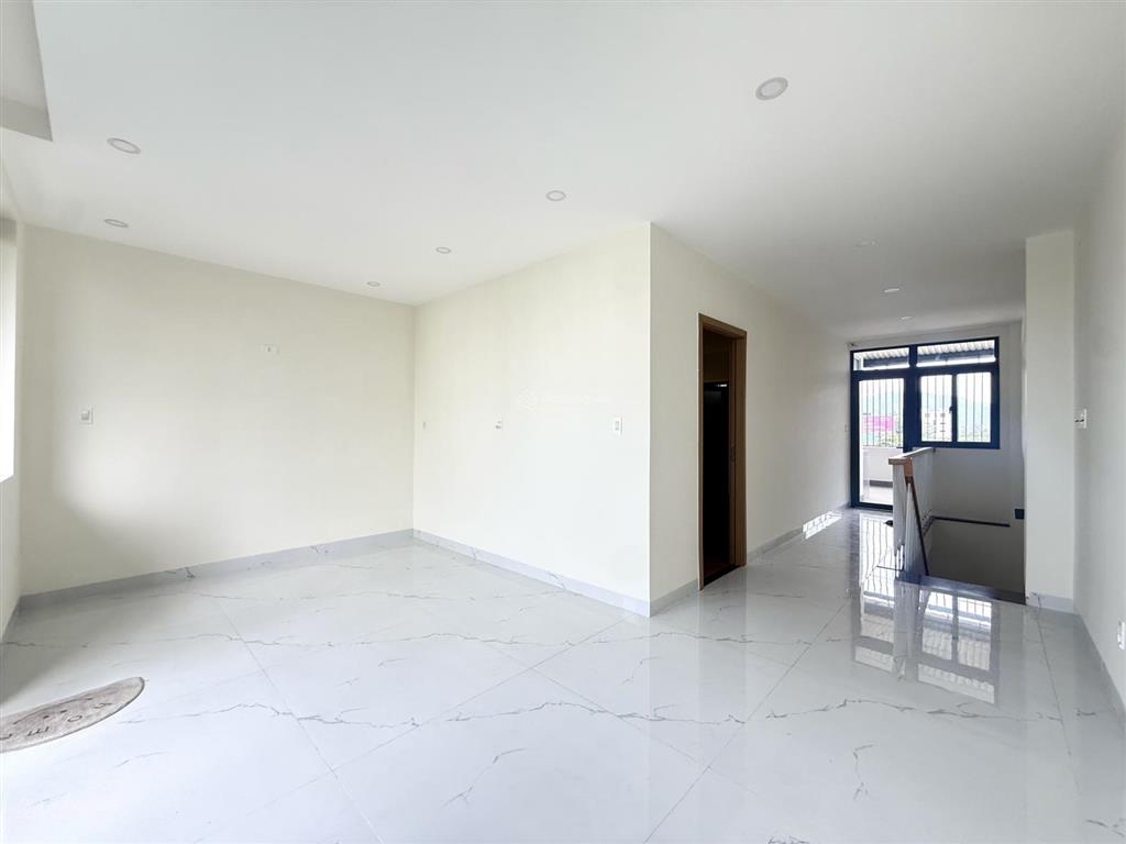 Cho thuê nhà mới 3 tầng 3 phòng ngủ full nội thất khu vcn phước hải 35 triệu/tháng