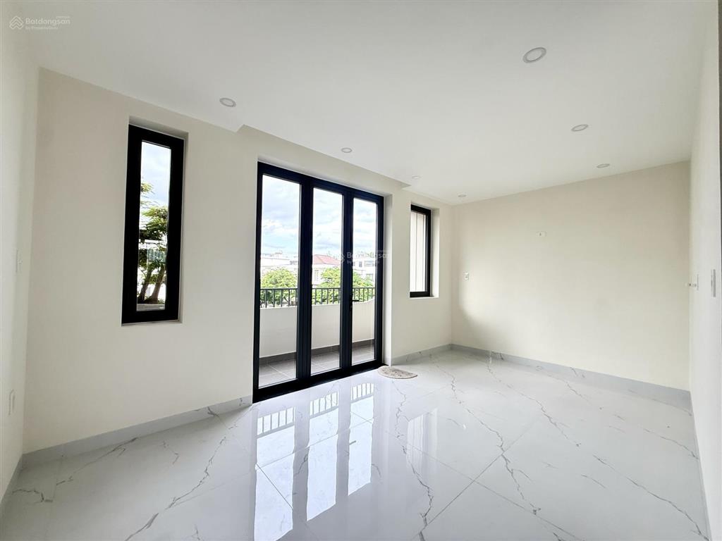 Cho thuê nhà mới 3 tầng 3 phòng ngủ full nội thất khu vcn phước hải 35 triệu/tháng