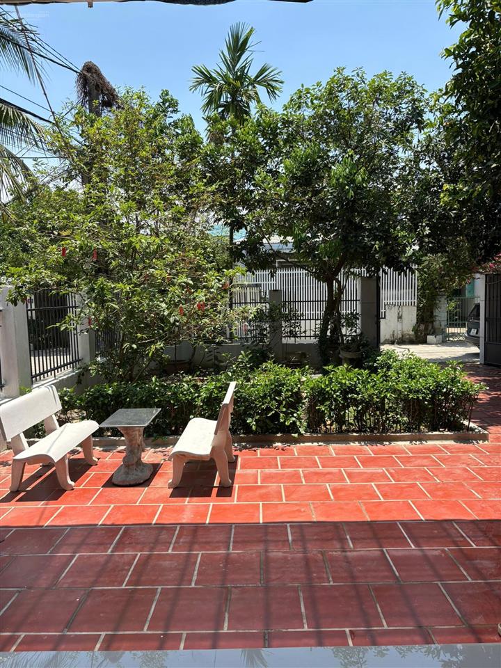 Cho thuê villa 3 phòng ngủ siêu đẹp, có sân đậu ô tô vĩnh thạnh 17 triệu/tháng