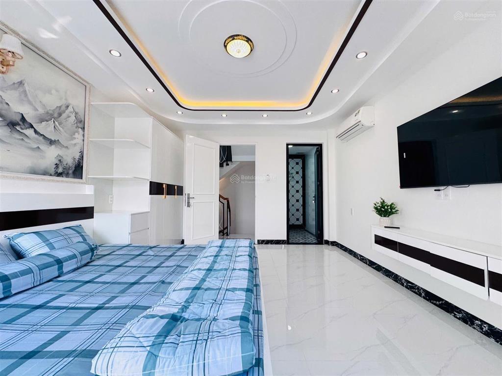 Bán nhà mới xây 2026 giá 6.9 tỷ gần cv gia định