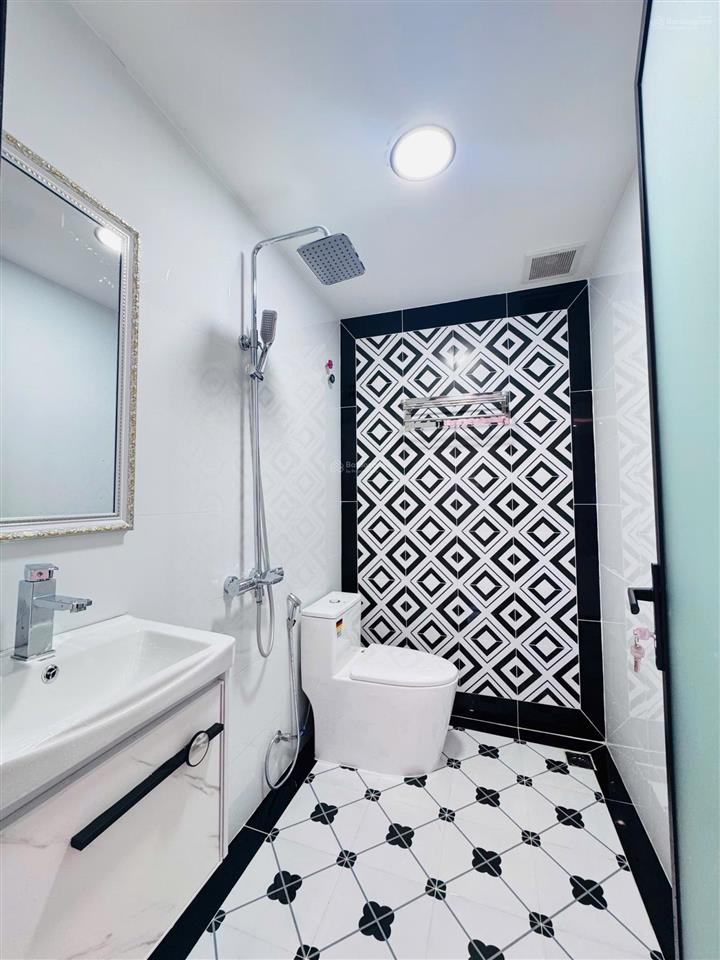 Bán nhà mới xây 2026 giá 6.9 tỷ gần cv gia định