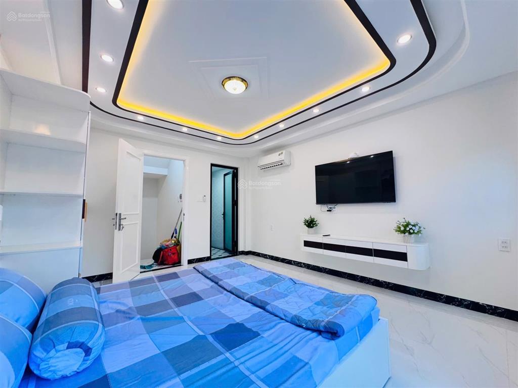 Bán nhà mới xây 2026 giá 6.9 tỷ gần cv gia định