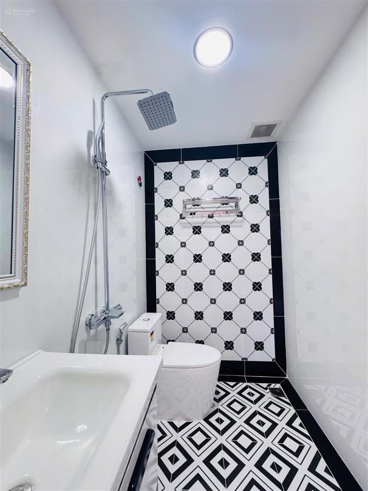 Bán nhà mới xây 2026 giá 6.9 tỷ gần cv gia định