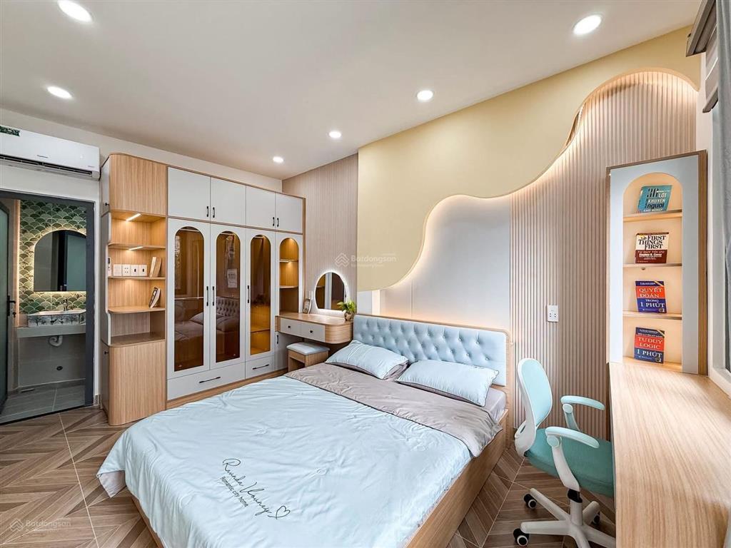 Nhà mới 50m2 3 tầng có sân thượng, 6,2 tỷ