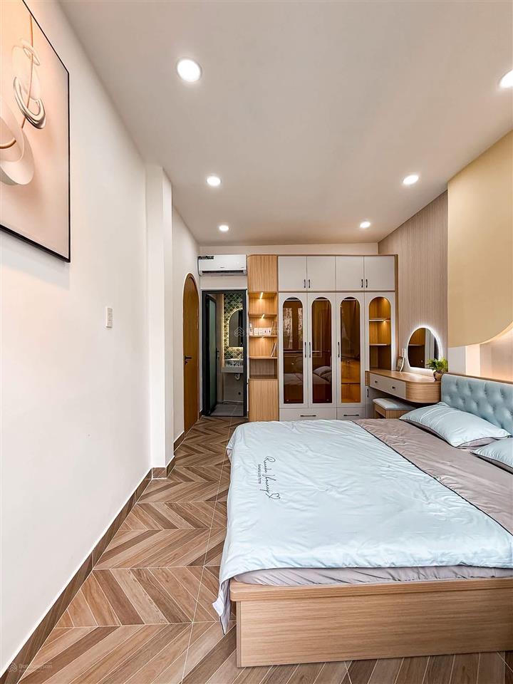 Nhà mới 50m2 3 tầng có sân thượng, 6,2 tỷ