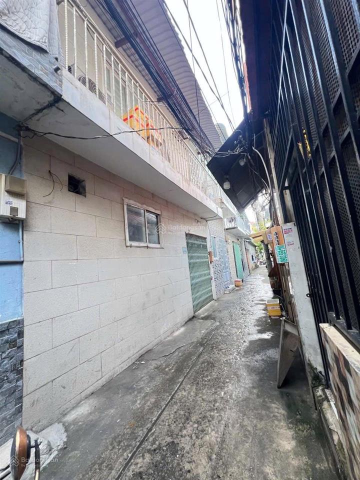 Bán nhà đối diện vạn phúc 2,95 tỷ sổ riêng