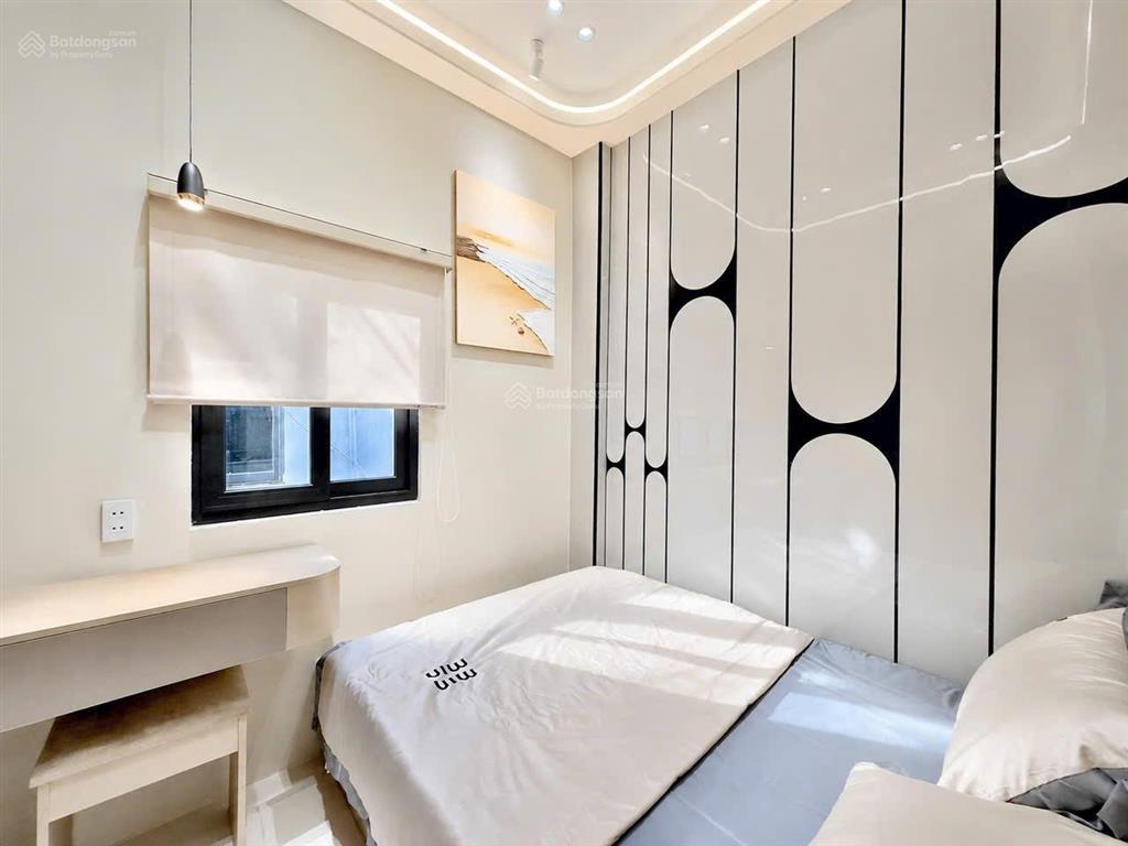 Bán nhà mới khu vip phan xích long 5,95 tỷ