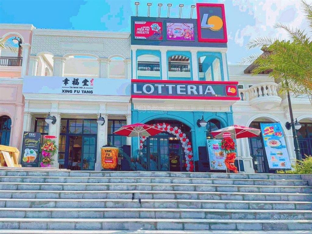 Ngộp bank bán lỗ 3 tỷ căn th6 view biển trực diện đẹp 250m2 kết cấu 1 trệt 1 lầu, còn hđ thuê
