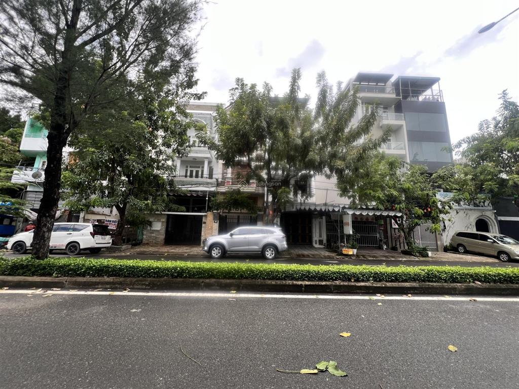 Bán nhà mặt tiền đường số 8 kdc trung sơn 100m2  4 tầng  có hđ thuê 27tr tháng