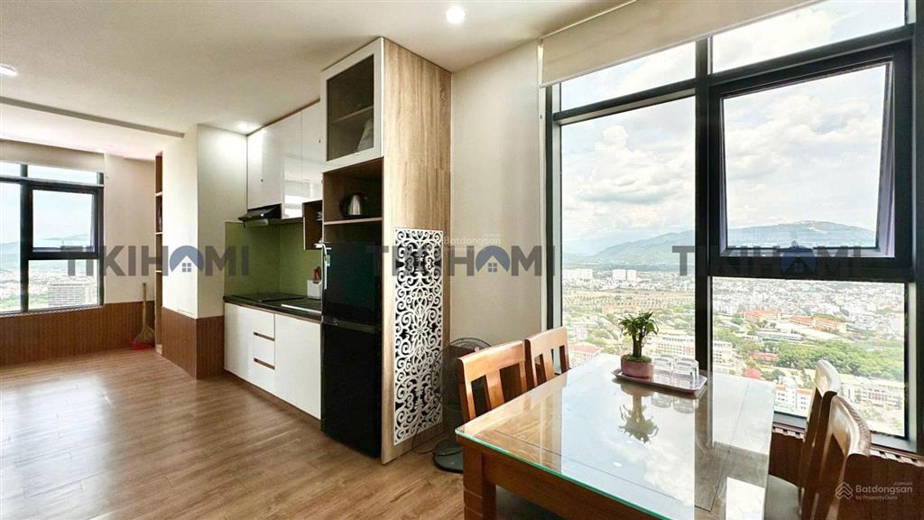 Bán nhanh căn hộ 1pn xéo biển  căn góc hướng đông nam  giá 2,1 tỷ (bao thuế phí)