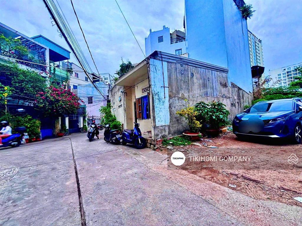 Bán đất phù hợp xây khách sạn, căn hộ khu nguyễn thiện thuật phố tây nha trang. giá chỉ 135tr/m2