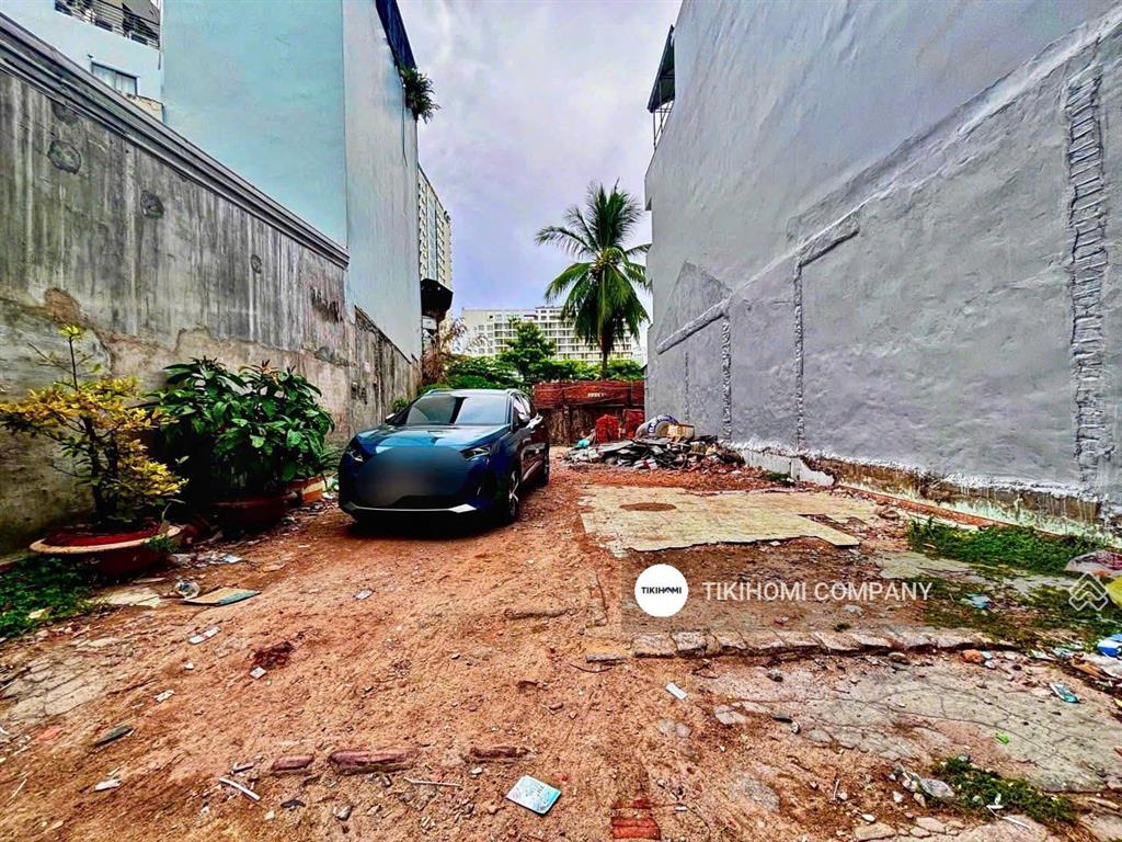 Bán đất phù hợp xây khách sạn, căn hộ khu nguyễn thiện thuật phố tây nha trang. giá chỉ 135tr/m2