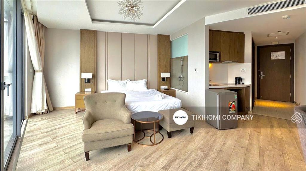 Giá tốt nhất thị trường bán căn hộ view phố xèo quạt panorama ban công siêu dài  2,2 tỷ