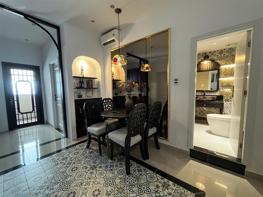 Bán nhanh căn hộ 2 phòng ngủ tại mường thanh 60  giá 2,95 tỷ.