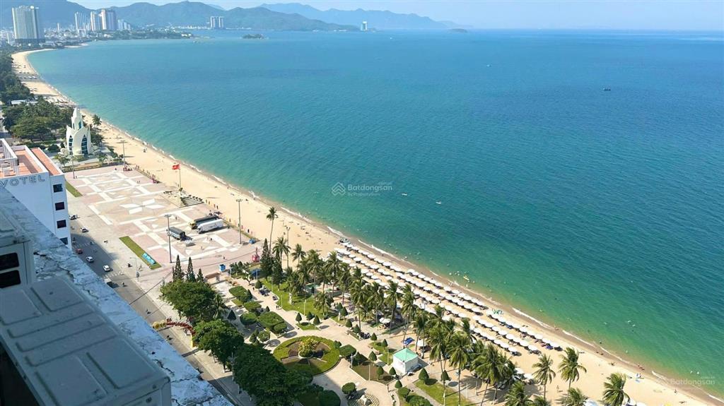 Bán căn hộ view trực diện biển tại mường thanh 60 trần phú  2,95 tỷ (bao thuế phí).