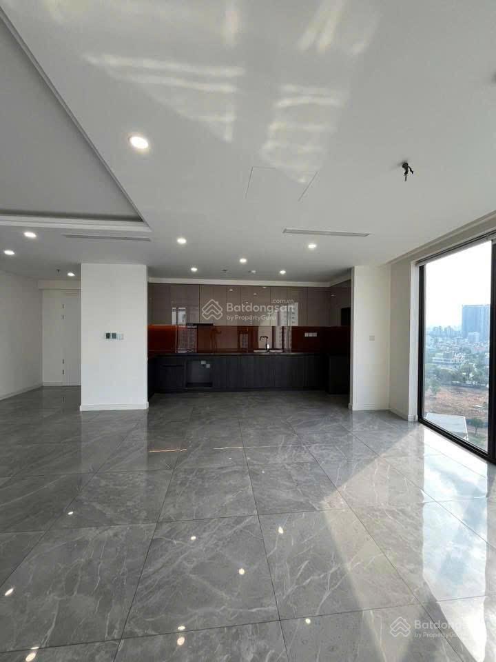 Full giỏ hàng cho thuê chung cư noble crystal riverside 2pn 2wc giá chỉ từ 14tr bao phí quản lý.