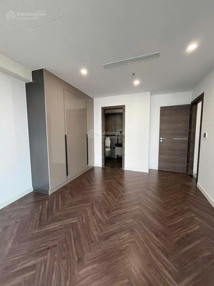 Full giỏ hàng cho thuê chung cư noble crystal riverside 2pn 2wc giá chỉ từ 14tr bao phí quản lý.