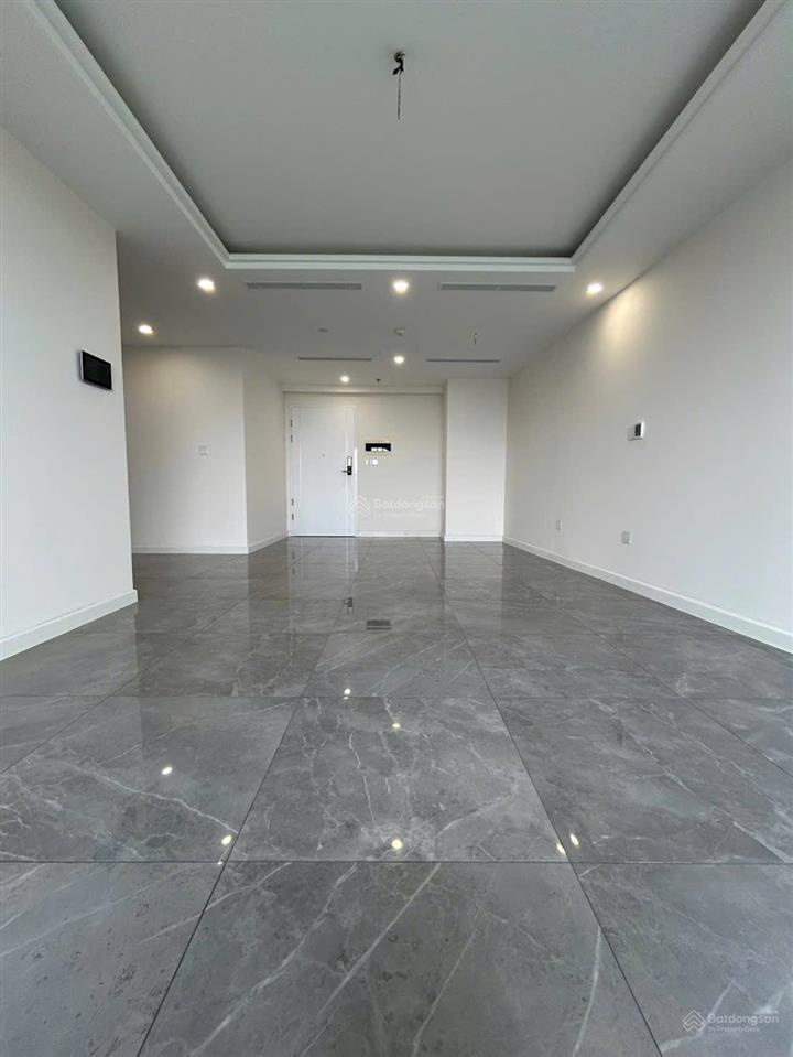 Cho thuê chung cư noble crystal giá siêu tốt, căn góc full kính, 17tr bao phí quản lý view sông