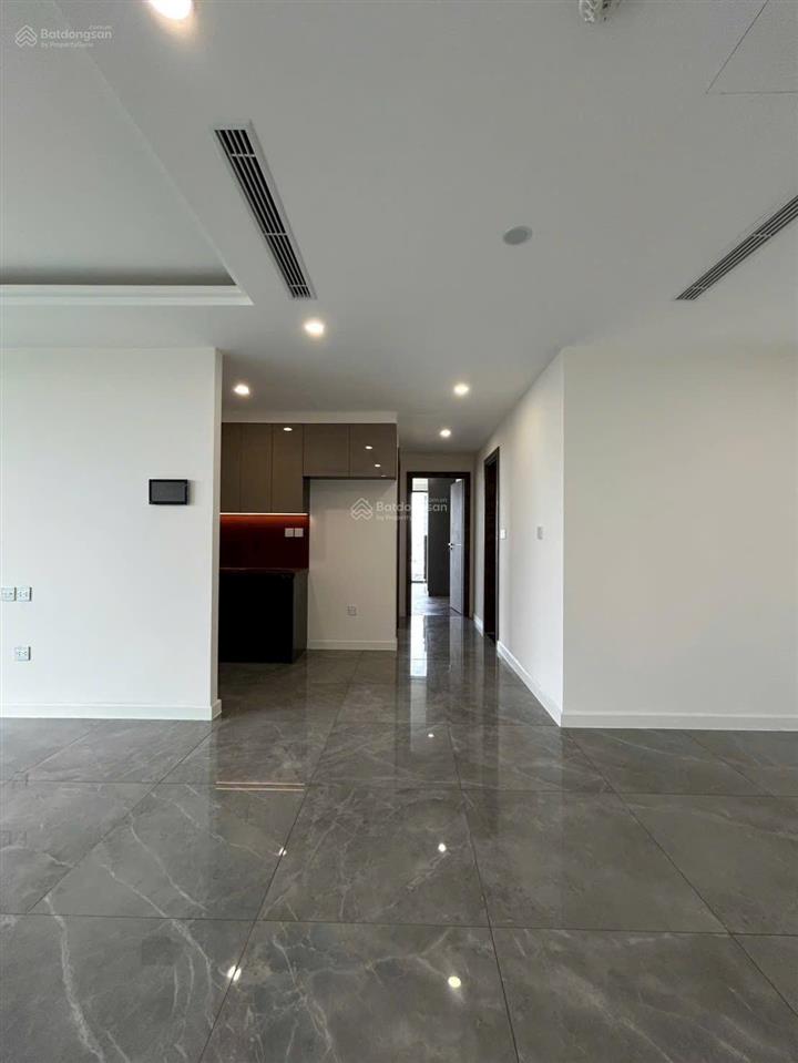 Cho thuê chung cư noble crystal giá siêu tốt, căn góc full kính, 17tr bao phí quản lý view sông