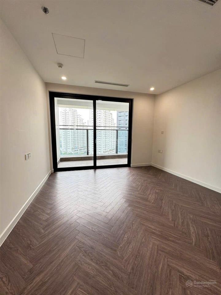 Cho thuê cc 110m2 tại sunshine diamond river, 13 triệu vnd, view q1, giá tốt trên thị trường.