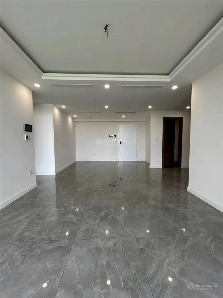 Cho thuê 2pn + 1 kho noble giá siêu tốt chỉ 16tr free phí quản lý đến 2028