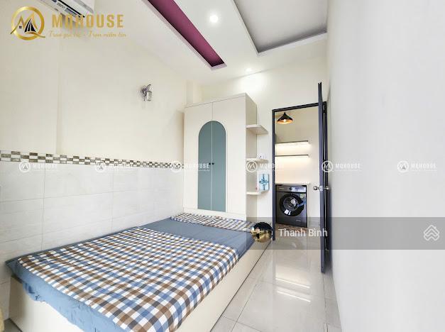 Căn hộ dịch vụ 2 phòng ngủ ban công  cửa sổ, ngay luỹ bán bích, full nội thất, thang máy