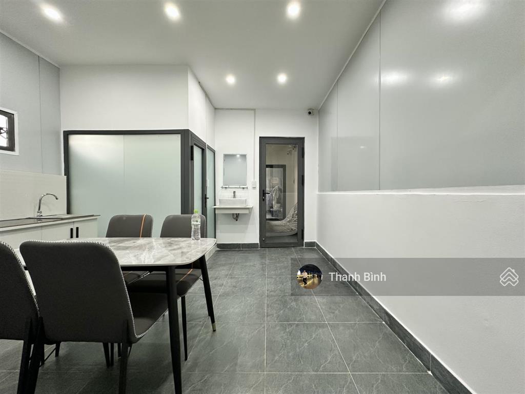 1 phòng ngủ 70m2  có sân thượng riêng  máy giặt riêng, tách bếp ngay q11  gần đầm sen, âu cơ