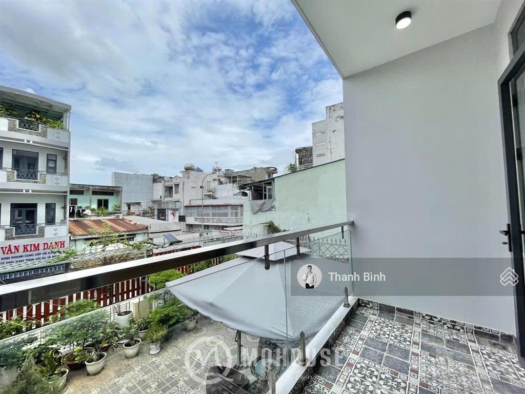 Căn hộ 1 phòng ngủ 50m2 gần công viên hoàng văn thụ, giáp q. 10, tiện đi sân bay