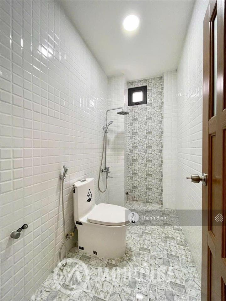 Căn hộ 1 phòng ngủ 50m2 gần công viên hoàng văn thụ, giáp q. 10, tiện đi sân bay