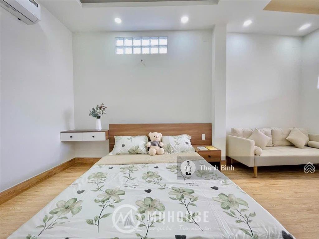 Căn hộ 1 phòng ngủ 50m2 gần công viên hoàng văn thụ, giáp q. 10, tiện đi sân bay