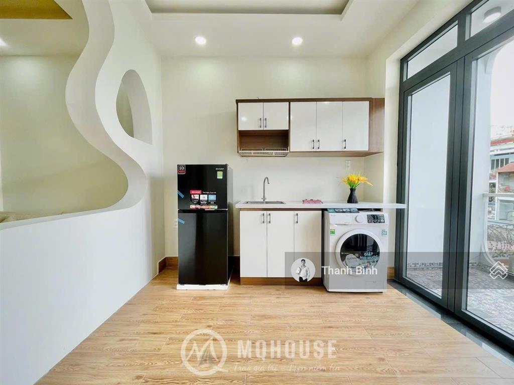 Căn hộ 1 phòng ngủ 50m2 gần công viên hoàng văn thụ, giáp q. 10, tiện đi sân bay