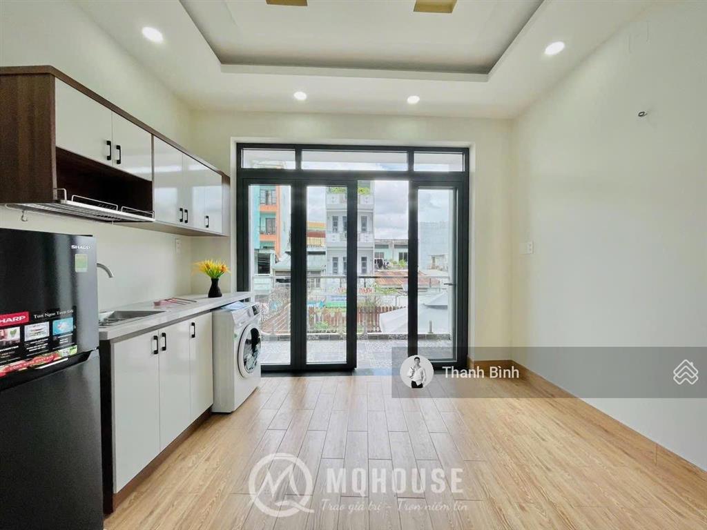 Căn hộ 1 phòng ngủ 50m2 gần công viên hoàng văn thụ, giáp q. 10, tiện đi sân bay
